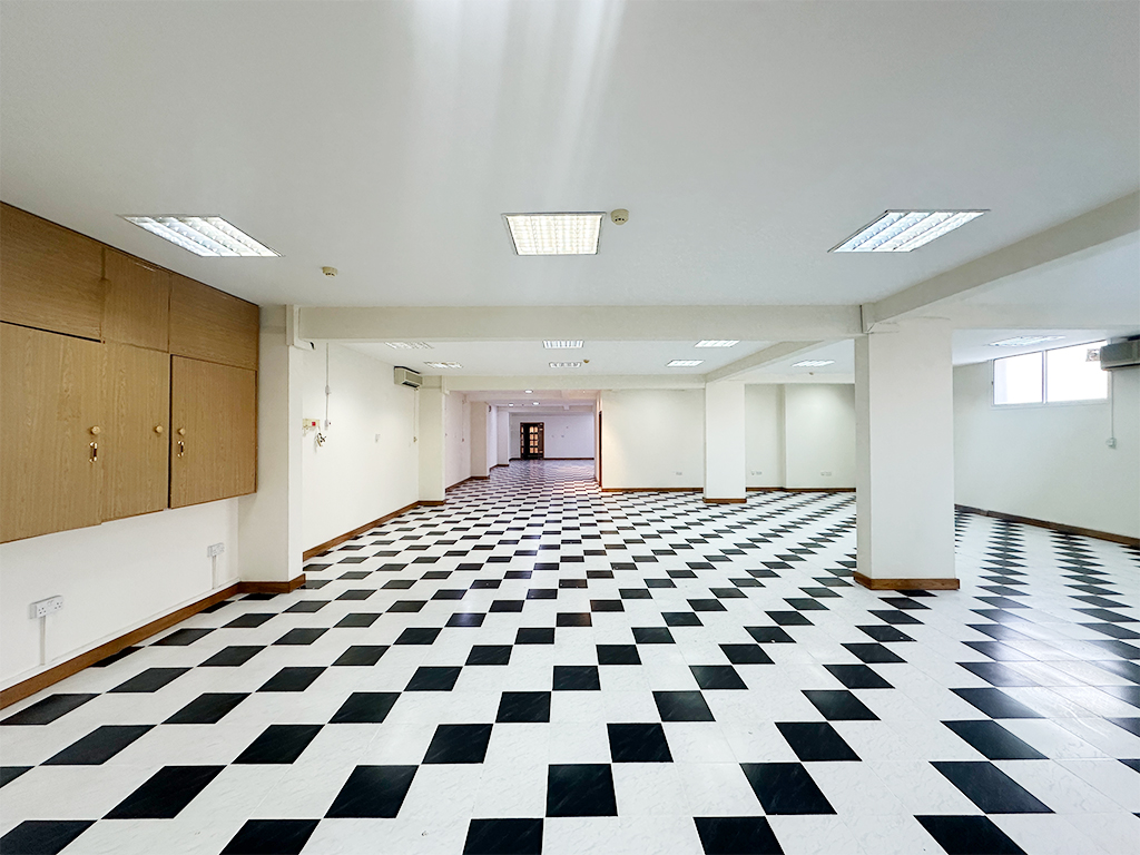 Expansive Prime Office Spaces at Exceptional Price in Al Hilal 5