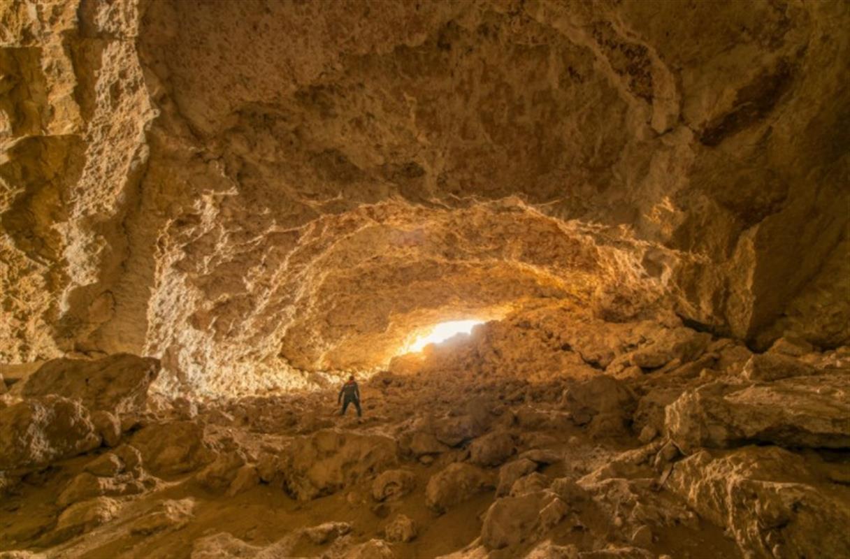 Dahl Al Misfir Cave